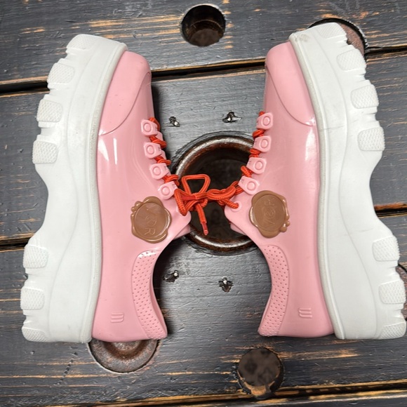 Melissa Viktor & Rolf Trainers - Size 5 - Picture 4 of 12